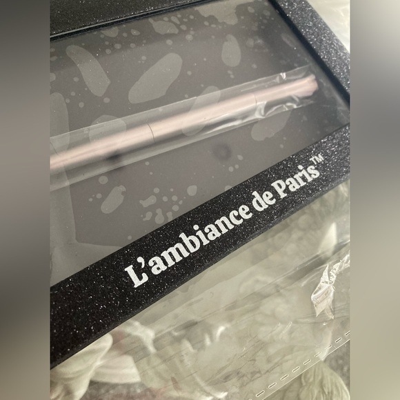 🌑 L’ambiance de Paris empty magnetic eyeshadow & makeup palette, Noir Éclipse. - Picture 9 of 16